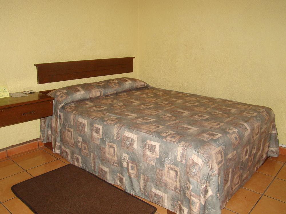 Estefania Hotel 3*